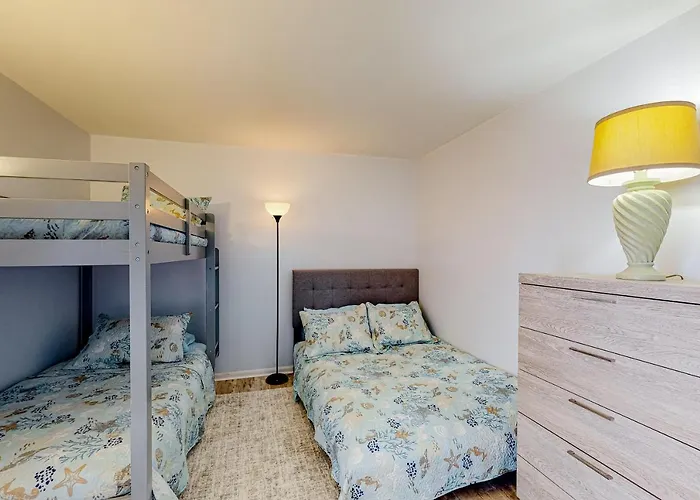Penguin Drive Apartment